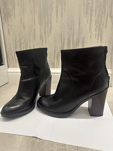 is batinka: Qadın botları – qara, topuqlu - Model: qısa boğazlı (ankle boots) — 1