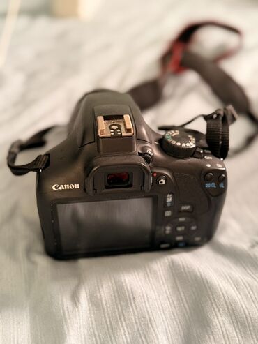фотоаппарат мыльница: Зеркальная камера Canon с универсальным зум‑объективом Canon EF‑S