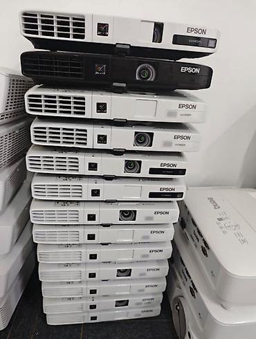 video mixer: İşlənmiş Portativ Proyektor Epson, Ödənişli çatdırılma — 1