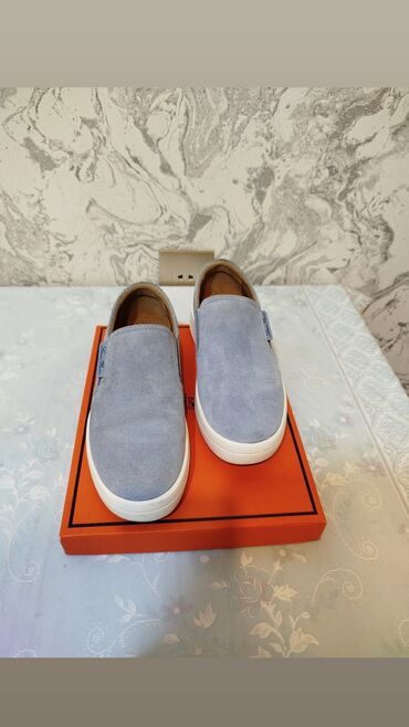prada eynekleri qiymeti: Loro Piana slip-on ayaqqabılar - Model: slip-on (bağsız), gündəlik və