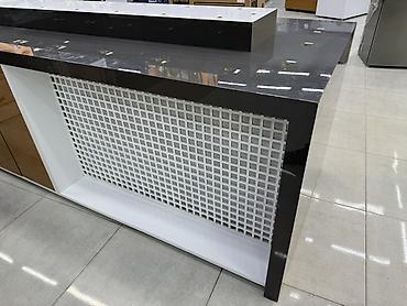 smart kassa: Mobil telefon vitrini. Ünvan Quba — 2