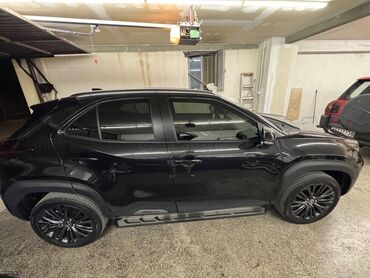 Toyota: Toyota Yaris: 1.5 l. | 2023 έ. SUV/4x4 — 2