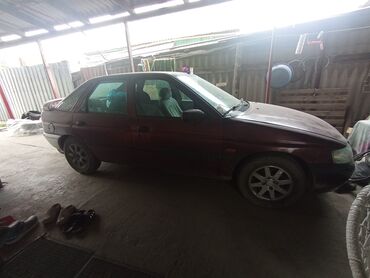 Ford: Ford : 1998 г., 1.5 л, Механика, Бензин, Седан