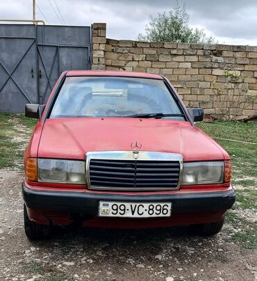 mercedes geyimleri: 190E