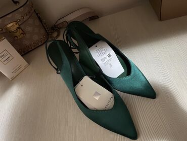 italijanske kozne sandale: Sandals, 40