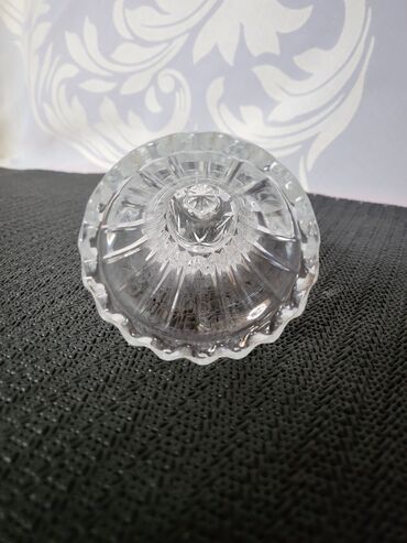 Vaze i saksije: Vaza, Novo — 9