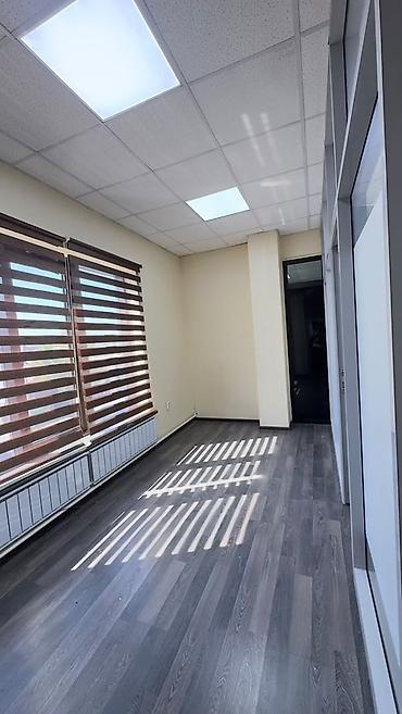 микр: Сдаю Офисы Кабинет 307 - 14м2 -цена 250 дол. + ком.услуги. 4этаж так — 4