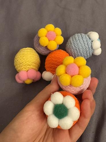 Животные: 🐱 Мячик с цветочком для кошек 🌸 Яркая и лёгкая игрушка для активных — 2