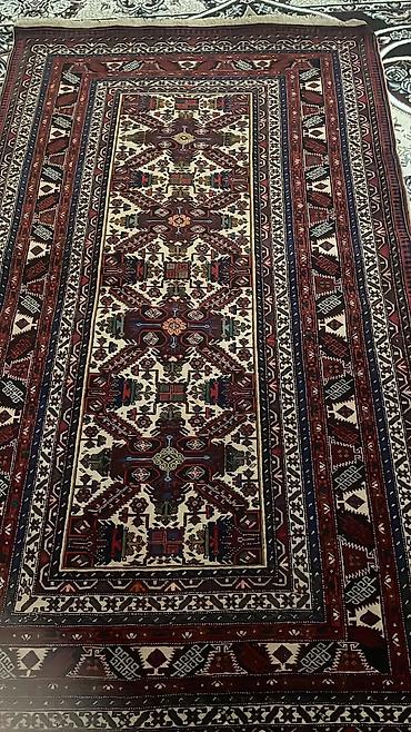 qədimi kilim: Qubanın qədimi Cici kilimi.Əl işidir.deffekti yoxdur.ölcüsü 134*234 — 1