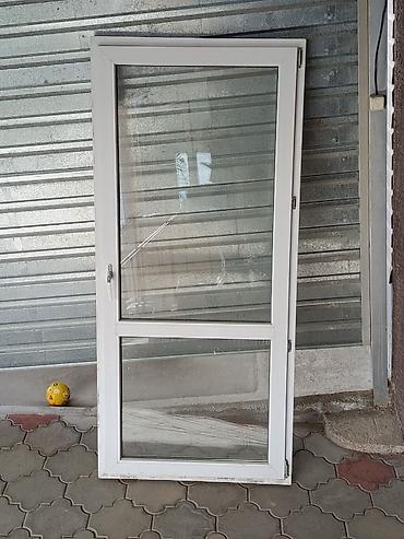 Внутренняя отделка: Пластиковая дверь, Б/у, Со стеклом, Российская — 1