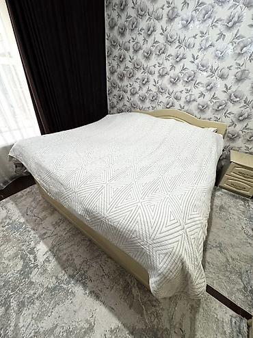 купим мебель: Спальный гарнитур, Б/у, Тумба, Шкаф, Двуспальная кровать, Дерево, Платная доставка, Самовывоз, цвет - Бежевый — 1