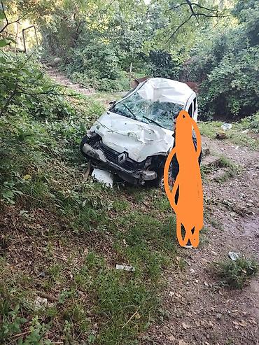 avtomobil aksesuarlar: Renault sedan – ehtiyat hissələri üçün Model: Renault (sedan kuzov) — 1