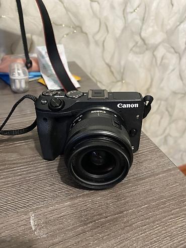 обьект: Беззеркальная камера Canon EOS M3 с двумя объективами. Комплект: - — 3
