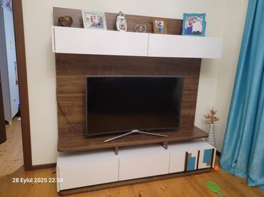 белый стол на кухню: Комод, Стол и стулья, ТВ стенд