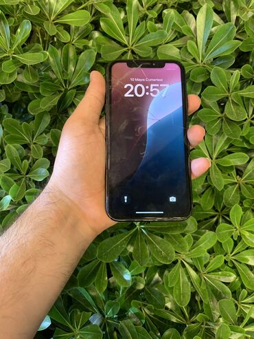 Apple iPhone: IPhone Xr, 256 GB, Qara, Qırıq, Barmaq izi, Simsiz şarj