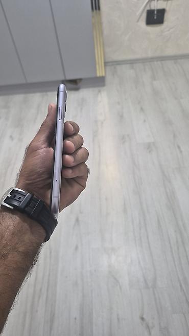 hile mobile: IPhone 11, Deep Purple, Face ID — 2