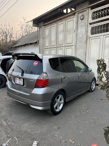 Honda: Honda Fit: 2003 г., 1.5 л, Автомат, Бензин, Хэтчбэк — 2