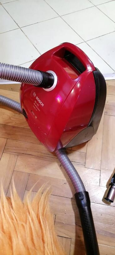 Klasični usisivači: Usisivac PHILIPS na kesu. dobar kompletan. 2400 w Vuce kao lud — 10