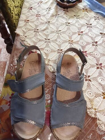 italijanske kozne sandale: Sandals, Rieker