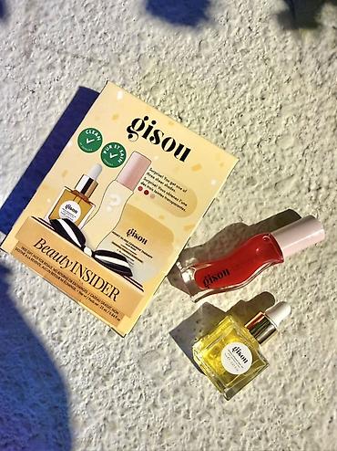qaqa dəsti: Gisou Beauty Insider dəsti Məzmun: - Honey Infused Hair Oil (mini — 1