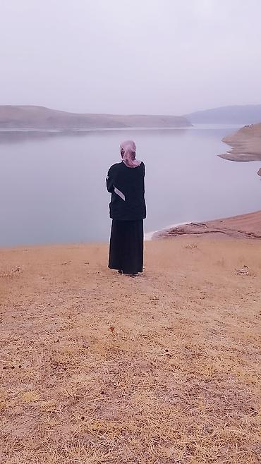 Букеты из живых цветов: Букет из крупных красных роз - Классическая композиция из густо — 12