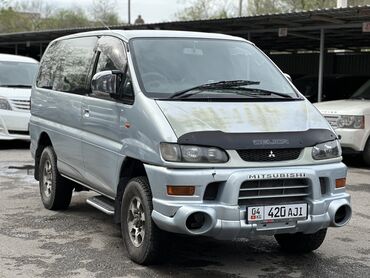 Mitsubishi Delica: 2003 г., 3 л, Автомат, Бензин, Минивэн