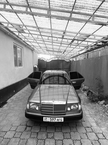 купить мерседес спринтер в европе: Mercedes-Benz W124: 1992 г., 2.5 л, Механика, Дизель, Седан