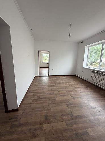 Продажа коттеджей и домов: 5 комнат, 100 м², 11 соток, Бишкек, Риэлтор — 6