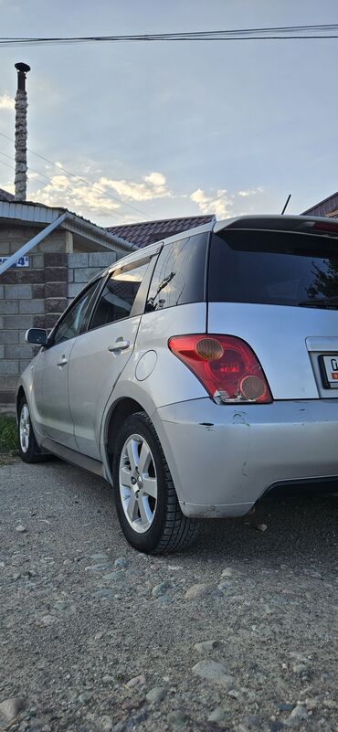 люк на камри: Toyota ist: 2003 г., 1.5 л, Автоматтык, Бензин, Хетчбек