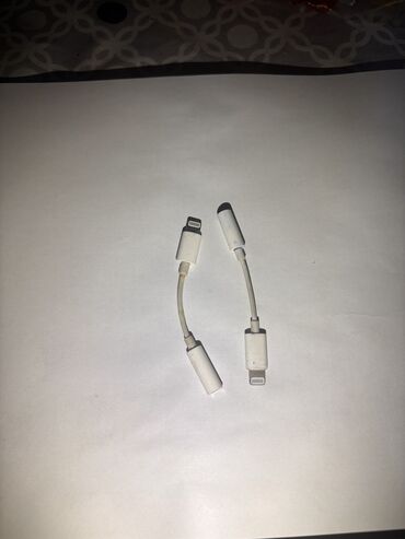 музыкальная студия: Адаптер (переходник) с lightning на 3.5mm В хорошем состоянии, рабочие