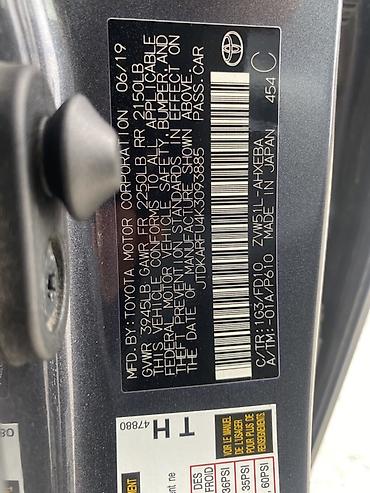 Toyota: Toyota Prius: 2019 г., Гибрид, Хэтчбэк — 7
