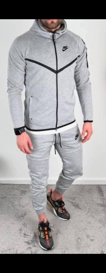 pull and bear dukserice: Muške pamučne trenerke M,L,XL,XXL veličine za 4400 din
pb — 1