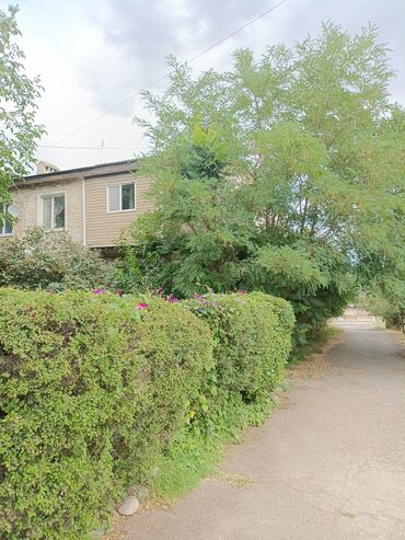 центральная мечеть: 2 комнаты, 46 м², Сталинка, 2 этаж, Евроремонт
