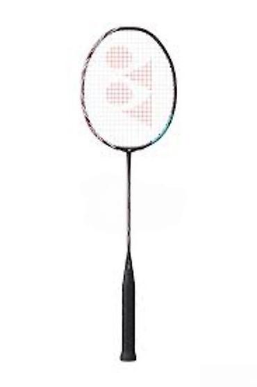 badminton: Badminton raketkasıTəsvir ; Badminton raketkası, badminton oyununda — 2