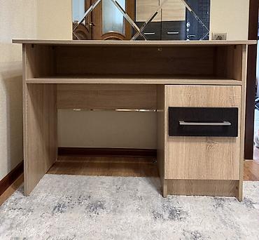 study table: Письменный/компьютерный стол из ЛДСП в цвете дуб (светлый) — 1