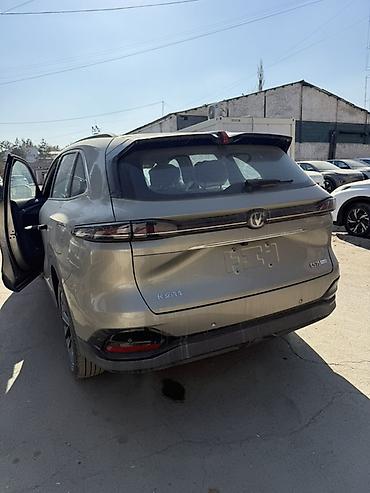 уаз 9: Changan CS75 Plus: 2026 г., 1.5 л, Автомат, Бензин, Кроссовер — 4