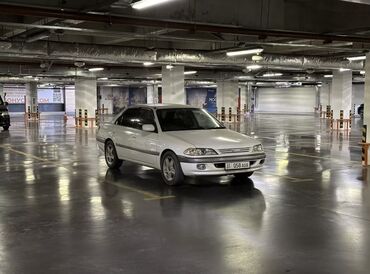 недорогие авто: Toyota Carina: 1998 г., 1.5 л, Автомат, Бензин, Седан