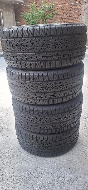 bmw e30 kocka: 235 40 R18 Triangle . Prodajem 4kom polovne zimske auto gume dimenzije — 1