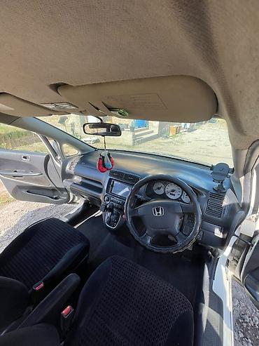 range over: Honda Stream: 2001 г., 2 л, Автомат, Бензин, Минивэн — 6