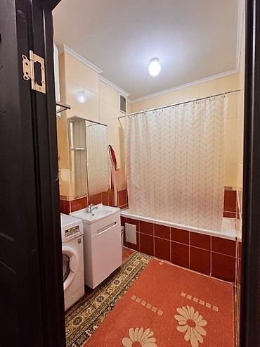 7 1: 3 комнаты, 104 м², Ак-Кеме 106 серия улучшенная, 1 этаж, Косметический ремонт — 3
