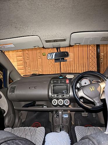 авто вкуп фит: Honda Fit: 2005 г., 1.3 л, Вариатор, Бензин, Хэтчбэк — 3