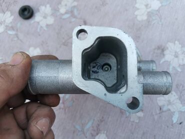 Auto delovi: Ulozak termostata sa kucistem Lada . Ruske proizvodnje. Kompletno — 9