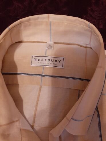 Ki̇şi̇ köynək 43/44 xl ideal vəzi̇yyətdədi̇r.Yüksək keyfiyyət. AVROPA