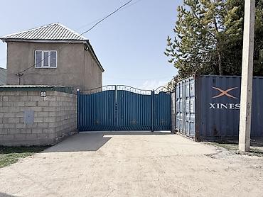 Продажа коттеджей и домов: Двухэтажный дом с двором и хозяйственными постройками, 13 соток село — 1