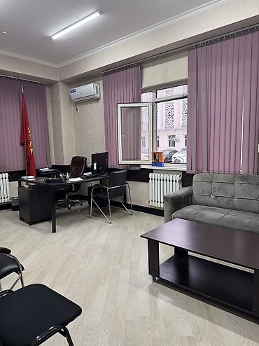 Аренда зданий: Сдается в аренду презентабельное офисное помещение по первой линии ( — 4