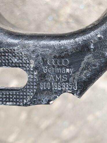 Подушки мотора: Подушка мотора Audi 1998 г., Б/у, Оригинал, Германия — 2