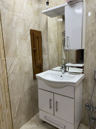 новый стиль двери баку: Hamam üçün lavabo mebeli dəsti - Üst hissə: asma dolablı və güzgülü