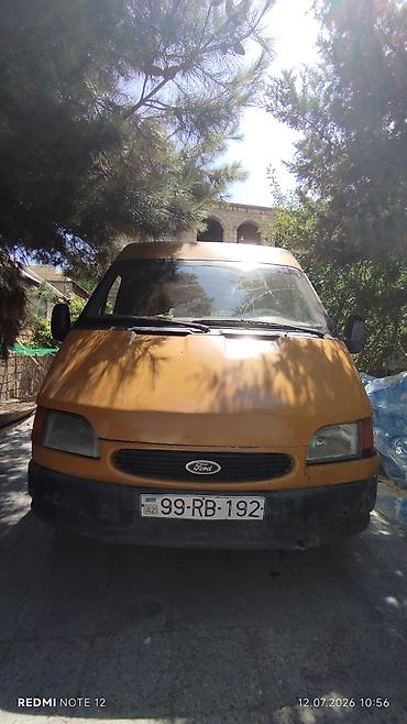 maşın guzgu: Ford Transit yük mikroavtobusu - Korpus: uzun və yüksək damlı, 2 arxa — 1
