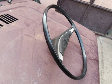 Auto delovi: Volan Lada 2121 Niva. Polovno, očuvano kao novo. Skinuto sa — 7