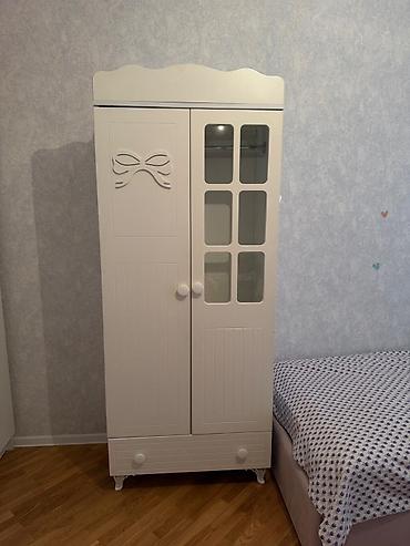 120 azn. Hec bir problemi yoxdur. Olculeri 170x80x47 Unvan Yeni